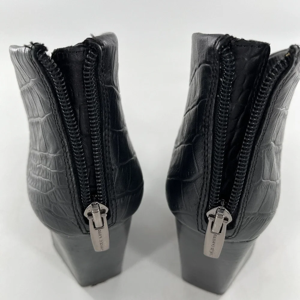 Vince Camuto Exotic Bootie‎ Womens 7.5M Black Chunky Croc Boot Steevera Back Zip
